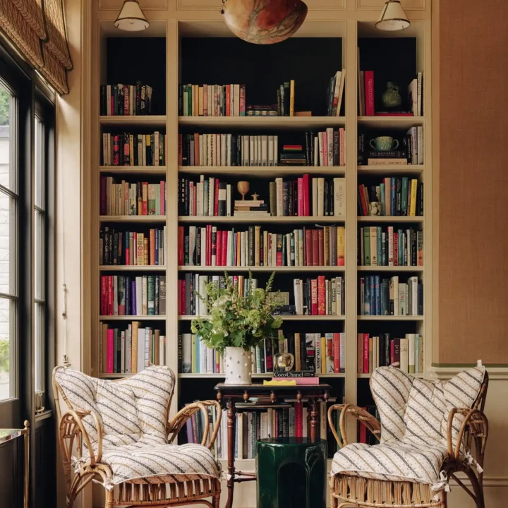 VERONA CLASSIC PANEL BOOKCASE