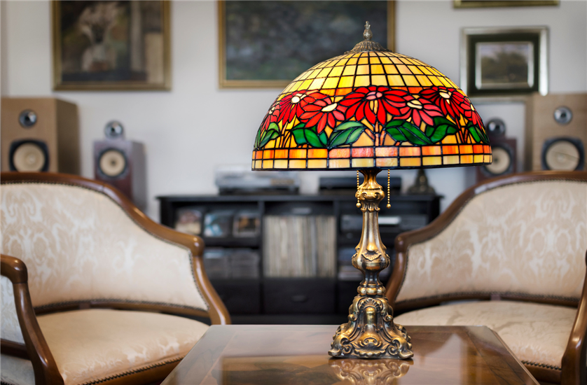 AMALFI ELITE GLASS BASE LAMP